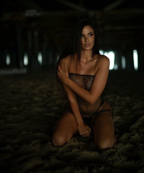 mirror onlyfans top pic