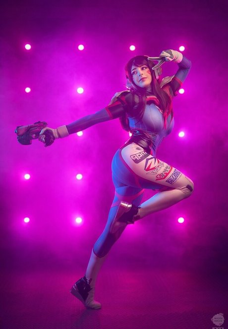 mikomihokina nude model pic