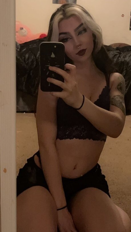 thick latina milf onlyfans nudes image