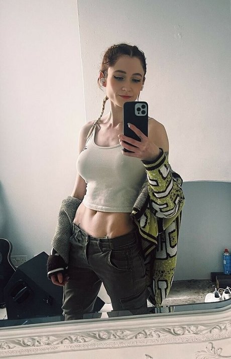 Janet Devlin naked actress images