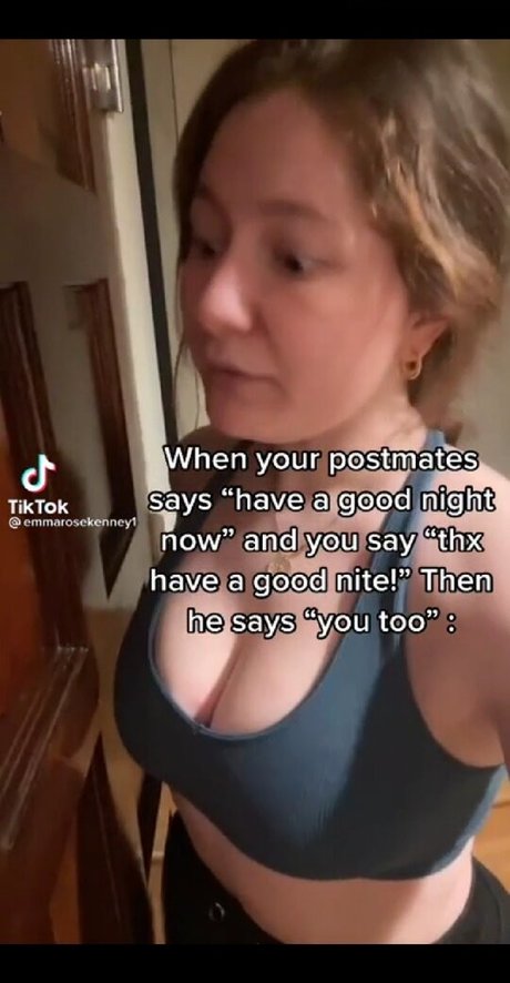 Emma Kenney hot star photos