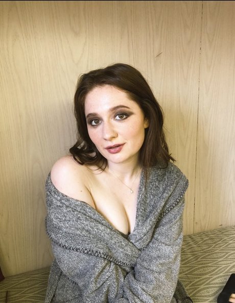 Emma Kenney sex star photos