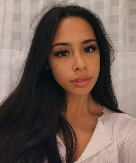 Buhnny beautiful actress pictures