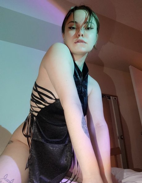 Taniikcrystal top model photos