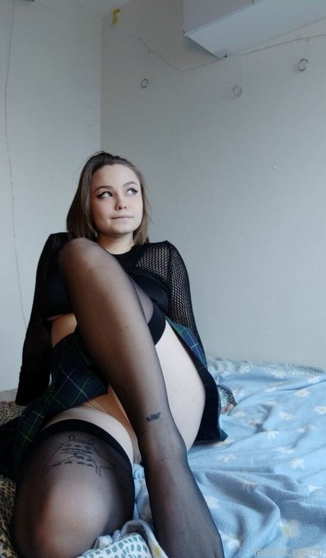 Taniikcrystal star naked picture