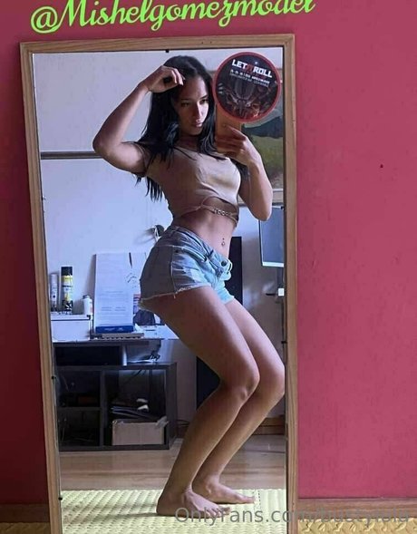 milf glasses onlyfans free picture