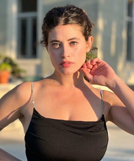 chubby babe onlyfans free naked photo