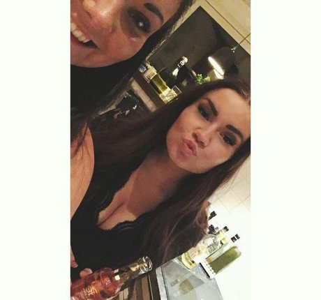 bbw brunette onlyfans beautiful naked pictures