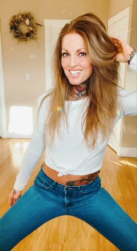 milf strip onlyfans beautiful porn pic