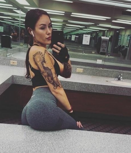 gardenrose66 model nude archive