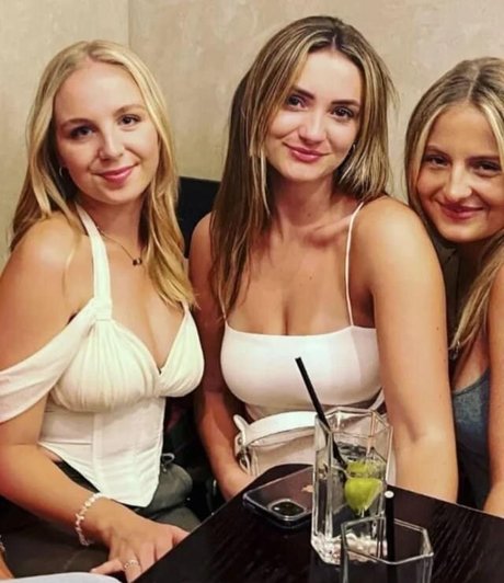 facesitting onlyfans naked image