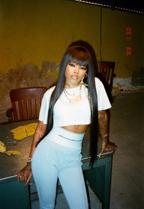 Maliibu Miitch hd actress photo