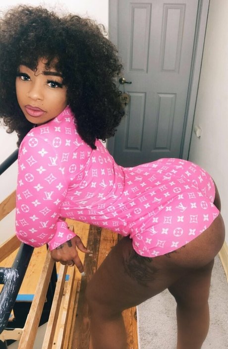 tanned onlyfans hd image