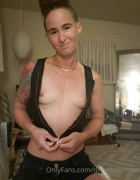 dreadmomma model erotic photos