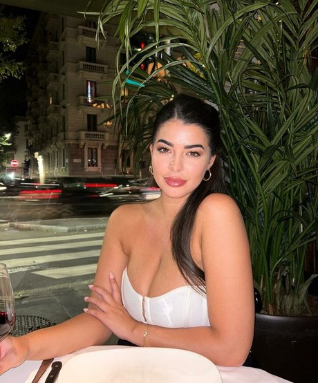 hottest young onlyfans art naked photos