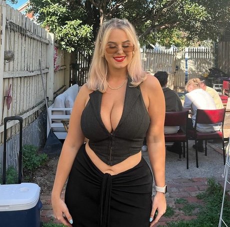 Jasmine Ramage top actress gallery