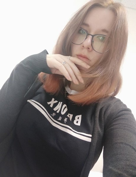 lapkieruni high quality actress galleries