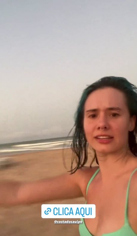 Julia K Barni pretty pornstar images