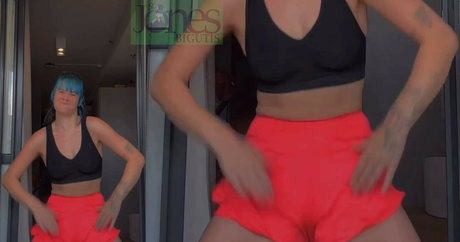 Julia K Barni pretty model gallery