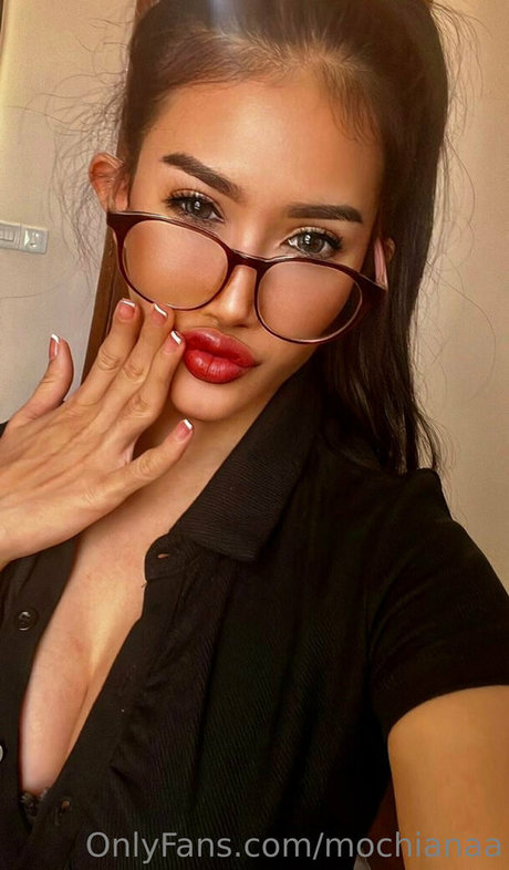 mochianaa xxx actress photo