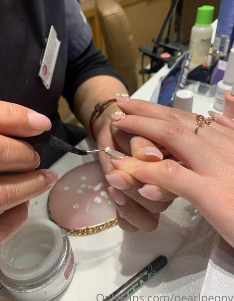 pearlpeony actress images