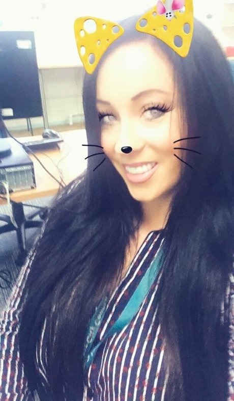 Kelly Louise Sheridan xxx star image