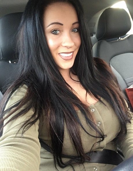 Kelly Louise Sheridan hd pornstar pictures