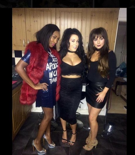 Kelly Louise Sheridan adult model img