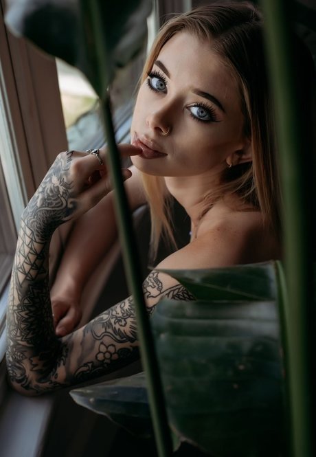 Alyssa Litanski erotic actress image