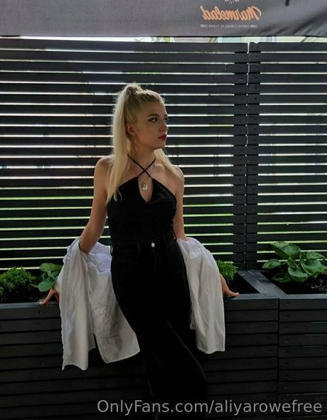 aliyarowefree star nude img
