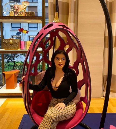 Ariel Winter pornographic actress archive