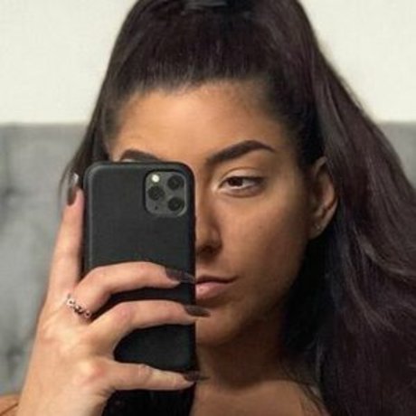 Leah Shutkever model beautiful gallery