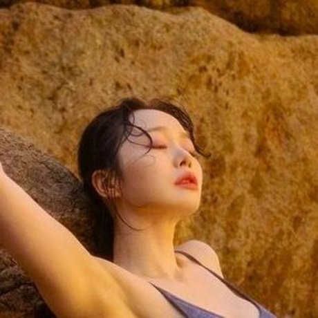 blonde muscle onlyfans sexy xxx picture