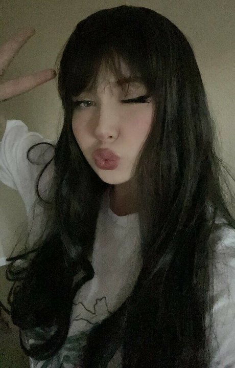 sinnnsro pornographic model picture