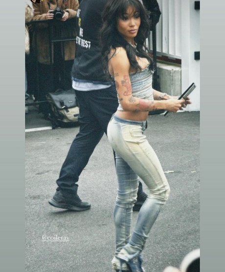 Coi Leray model adult pic