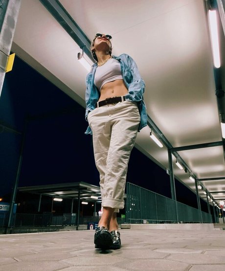 Ohnips model hot photo