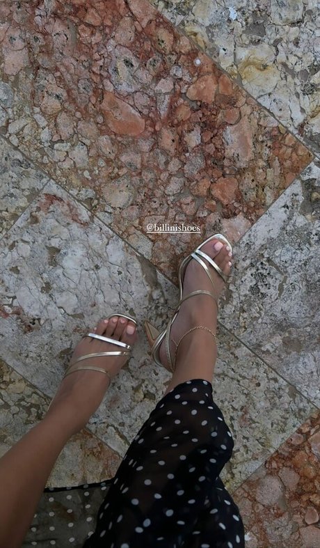 LilyMayMac hot actress pictures