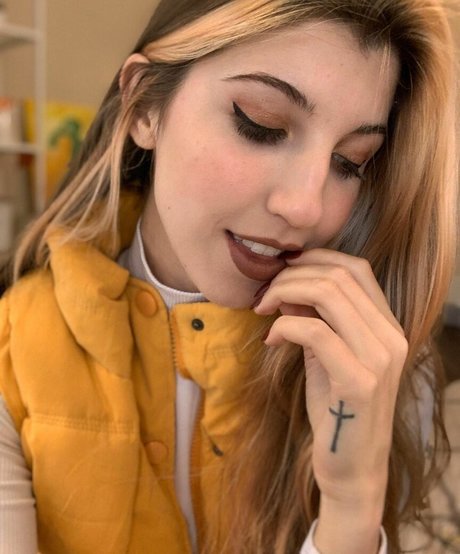 brazilian teen onlyfans sexy pictures