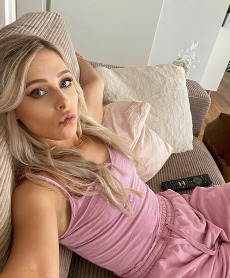 dirty talk joi onlyfans naked pic