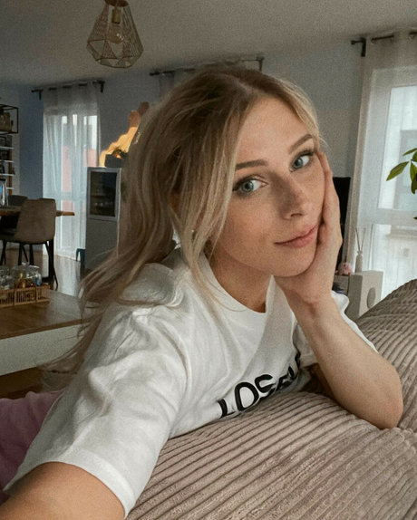 Milschbaum naked pornstar galleries