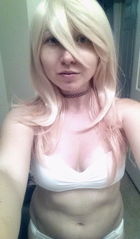 Abadon high quality actress pics