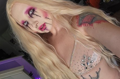 Abadon free pornstar pic