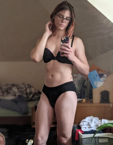 ayyy vuh perfect model pics