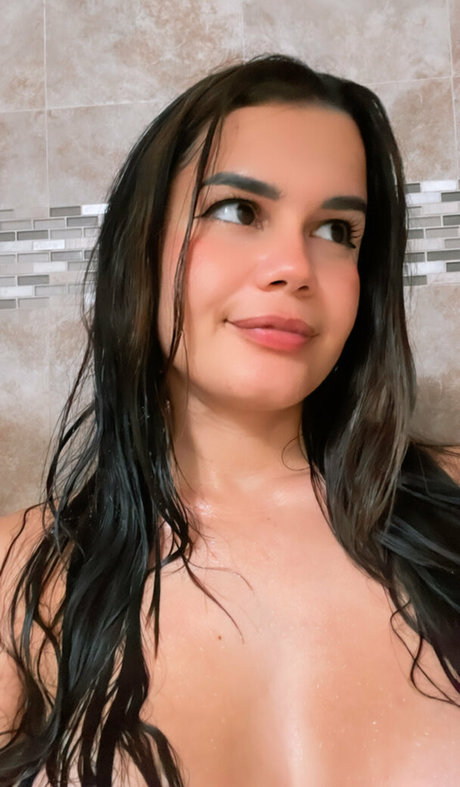 la elfo hot actress img