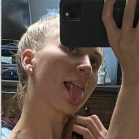 Deannason art actress photo