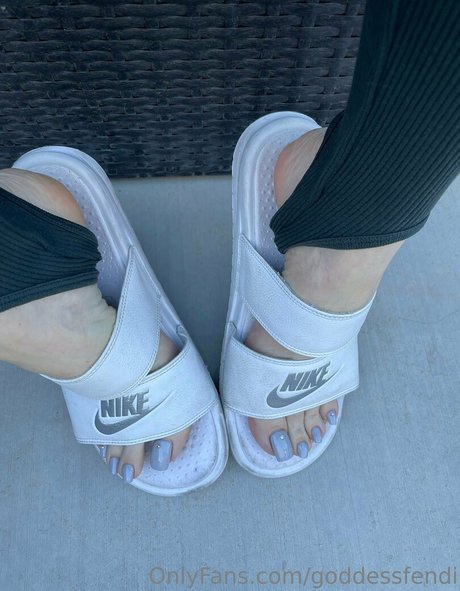 goddessfendi star free img