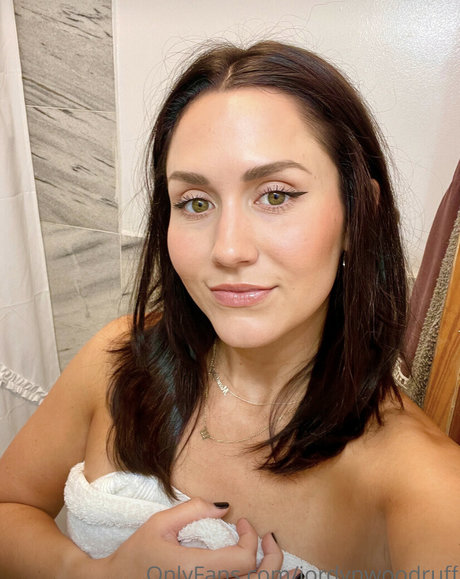 Jordyn Woodruff xxx pornstar picture