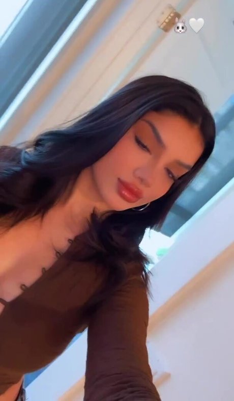 Alishba Sheikh high quality pornstar images