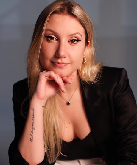 sucking tits onlyfans exclusive gallery