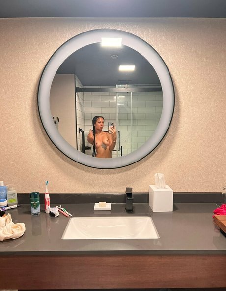 shemale cum in mouth onlyfans pretty picture